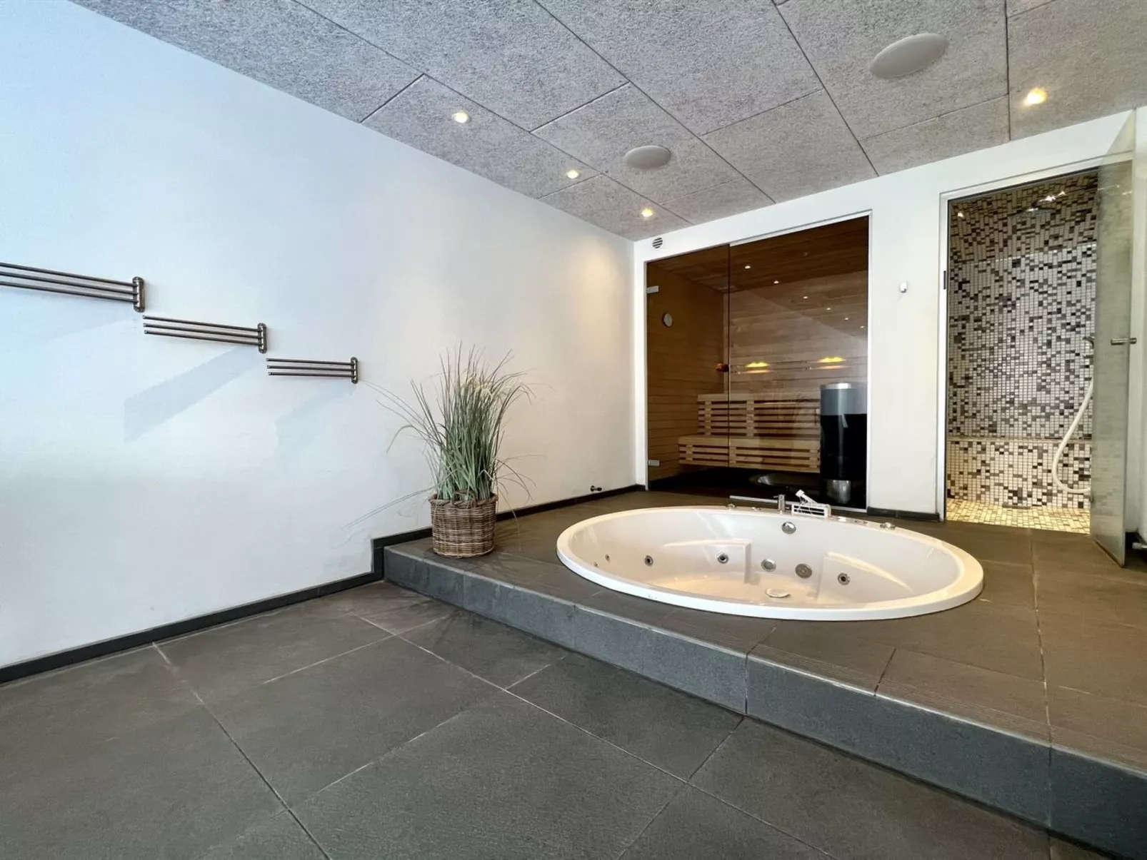 "Ancel" - 1.7km from the sea-Outside