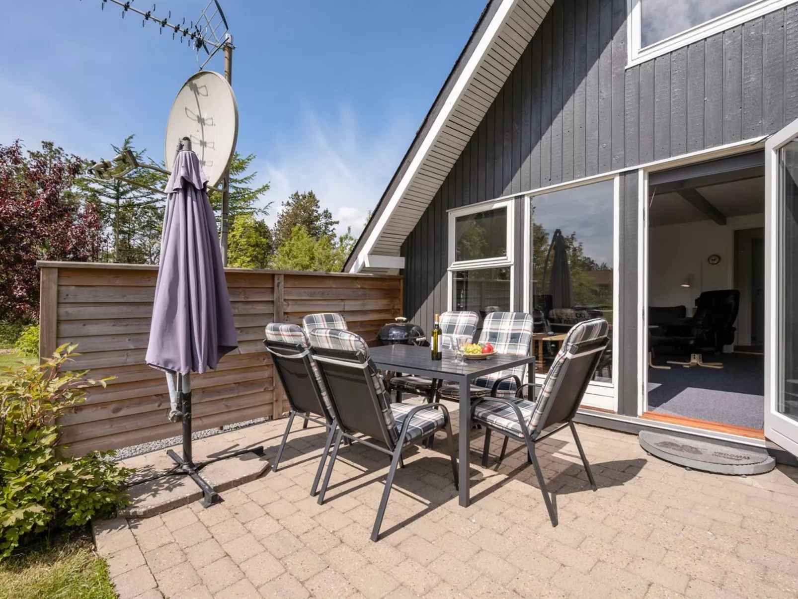 "Femija" - 500m to the fjord-Outside