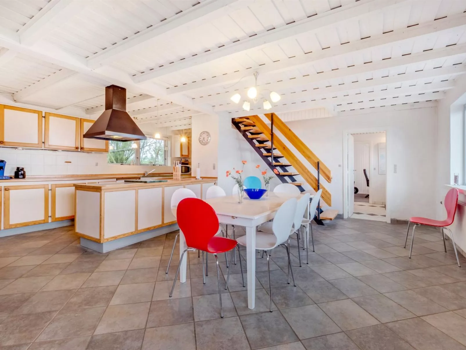 "Emmie" - 50m to the fjord-Dedans