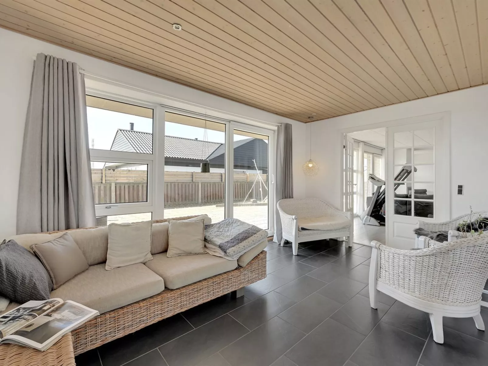 "Bibbi" - 20m to the fjord-Dedans