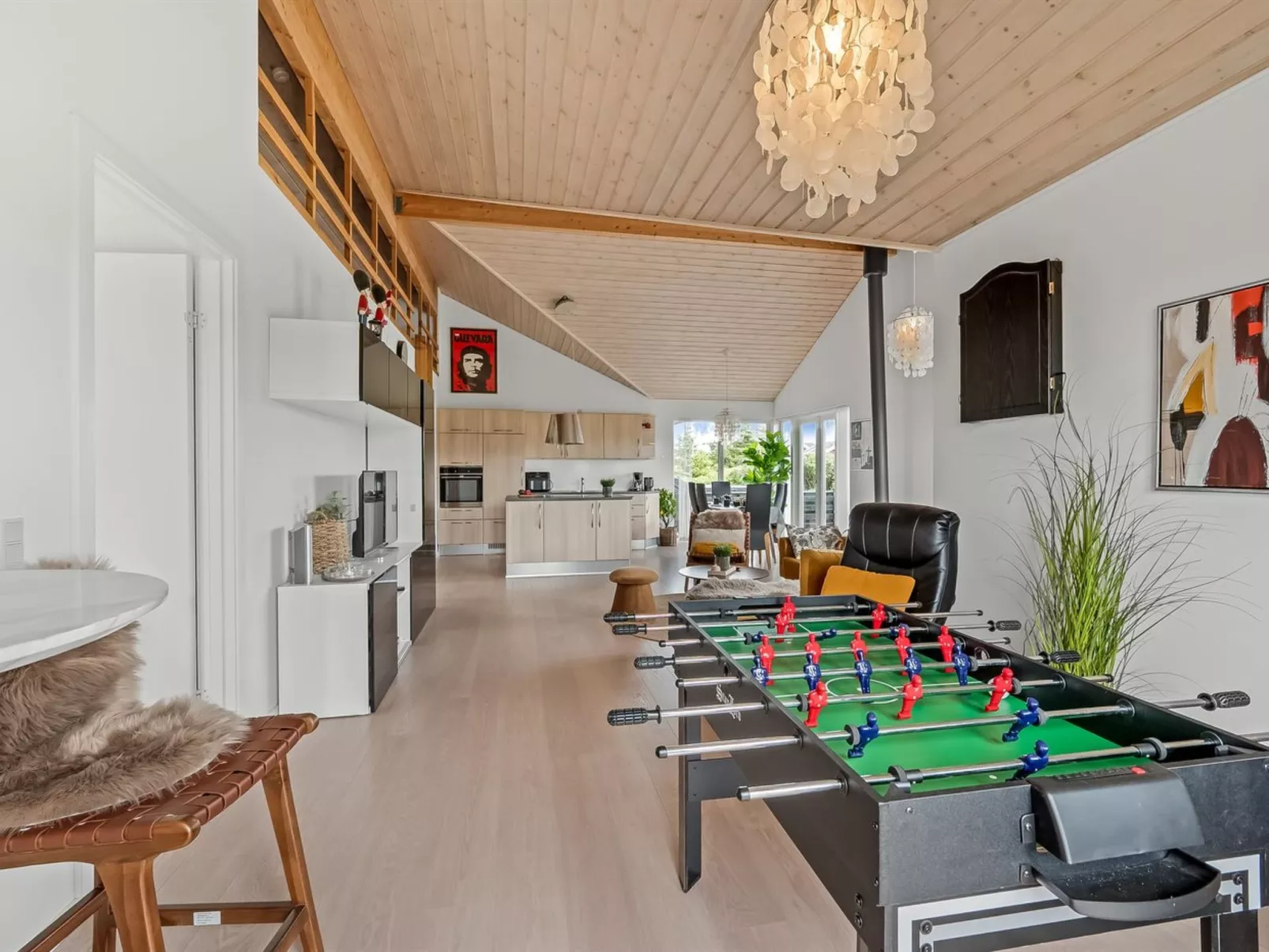 "Sibyll" -  from the sea-Drinnen