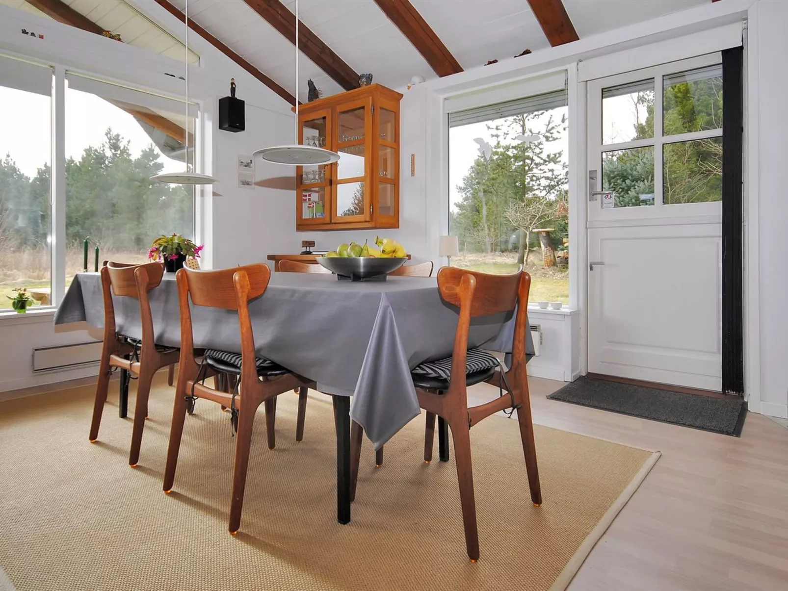 "Oberon" - 3km from the sea-Inside