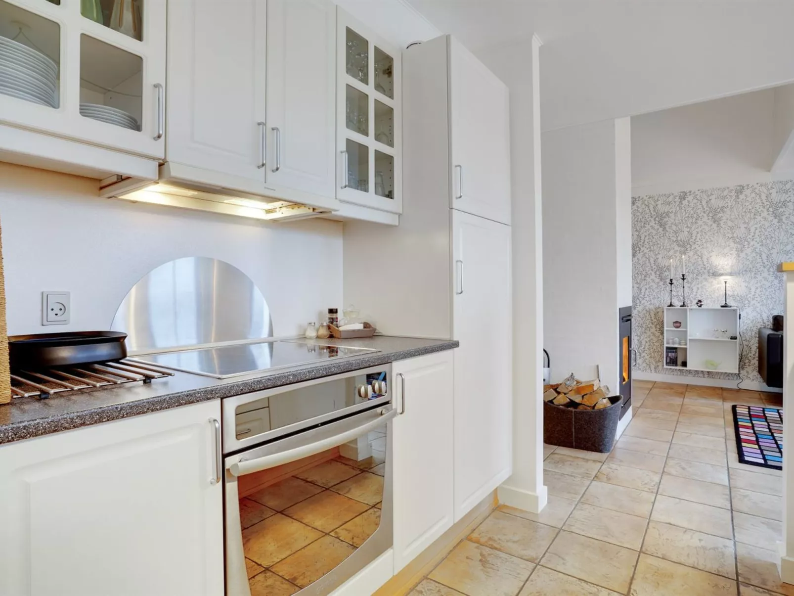 "Manola" - 300m from the sea-Drinnen