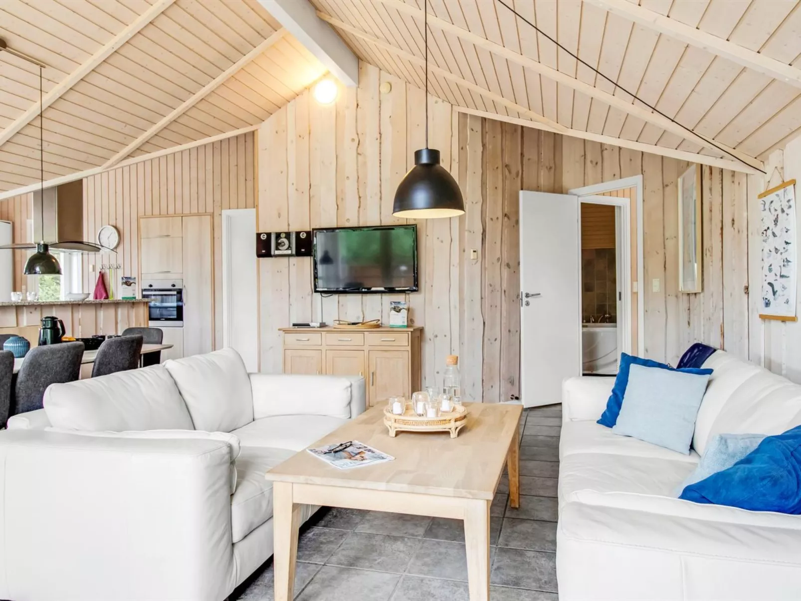 "Svenny" - 800m from the sea-Dedans