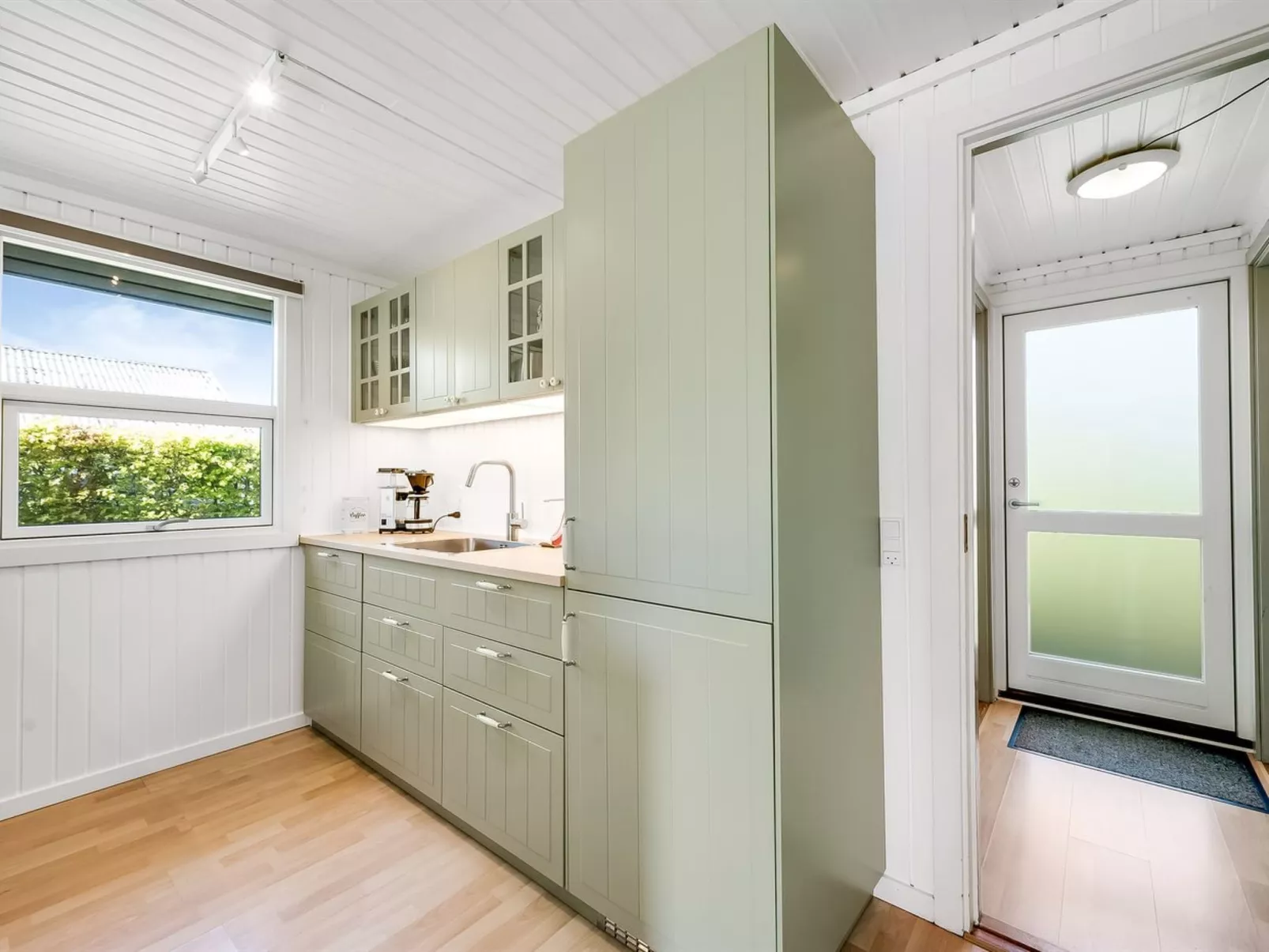 "Raisa" - 200m to the fjord-Inside