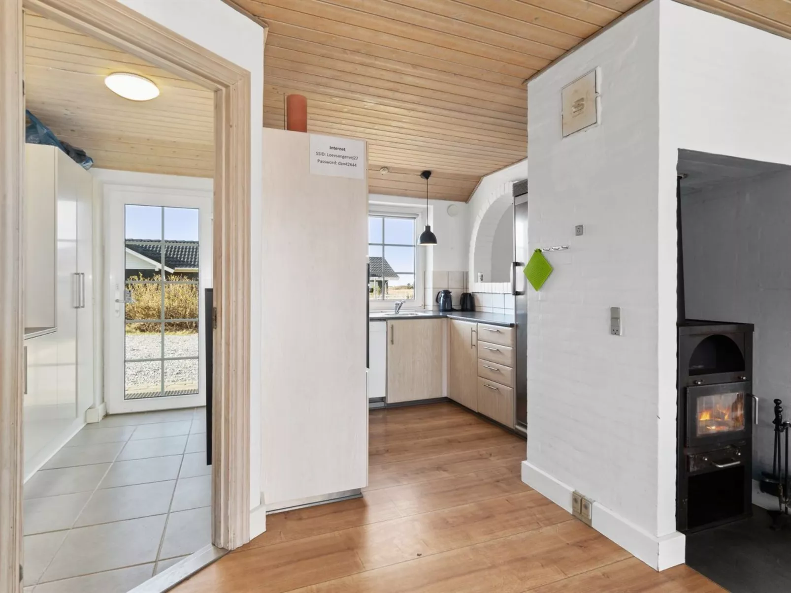 "Lemmikki" - 1.5km from the sea-Inside