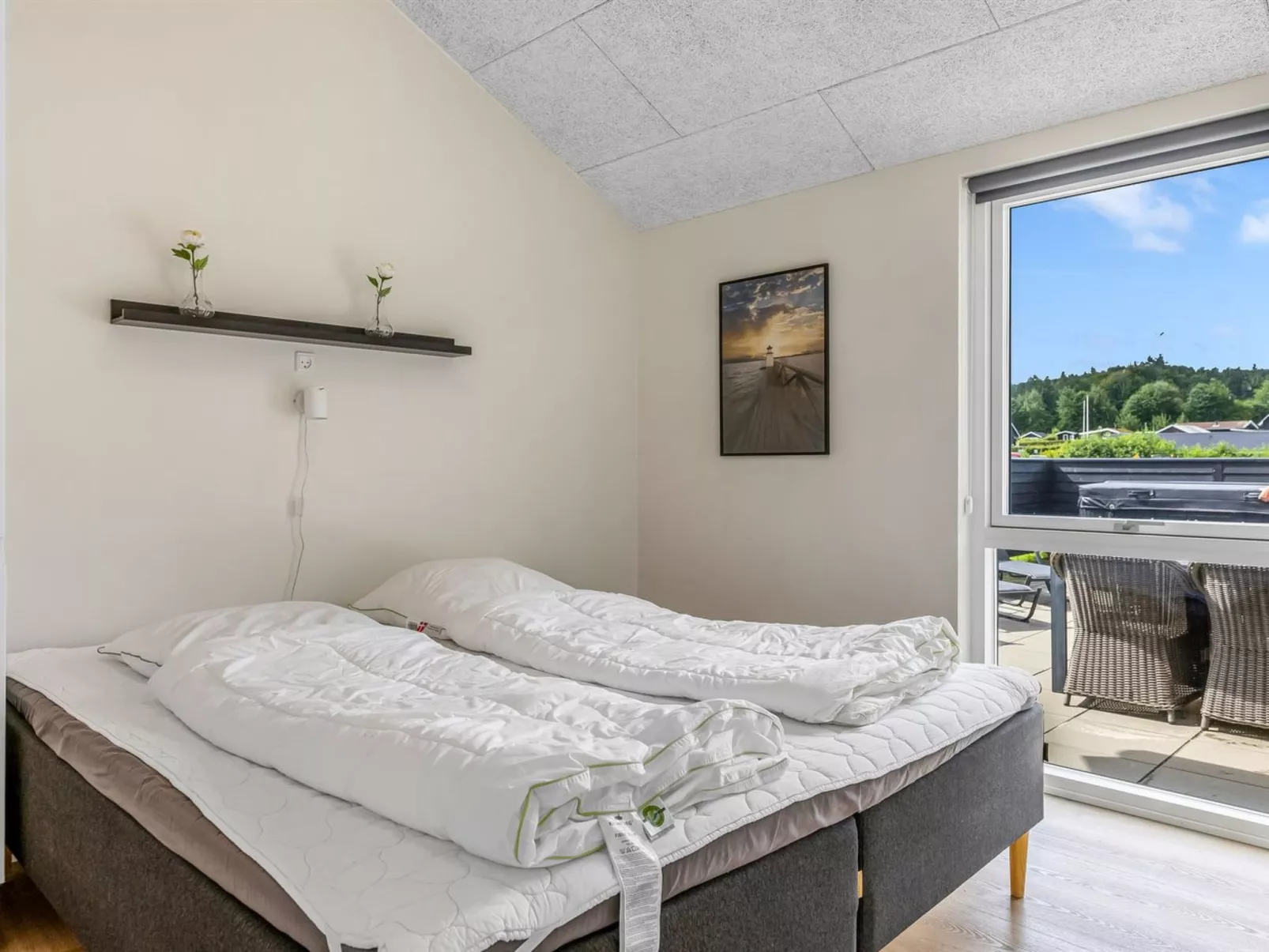 "Eino" - 30m from the sea-Inside