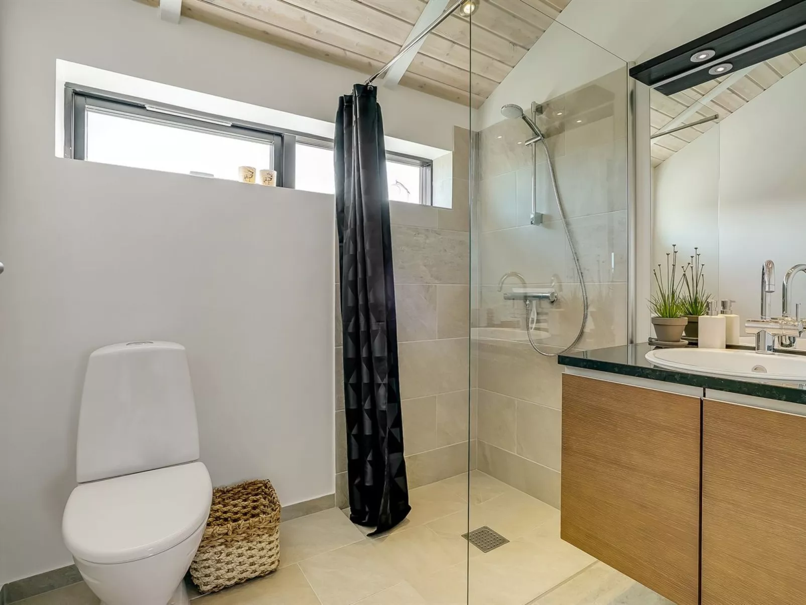 "Ilmarinen" - 561m from the sea-Inside