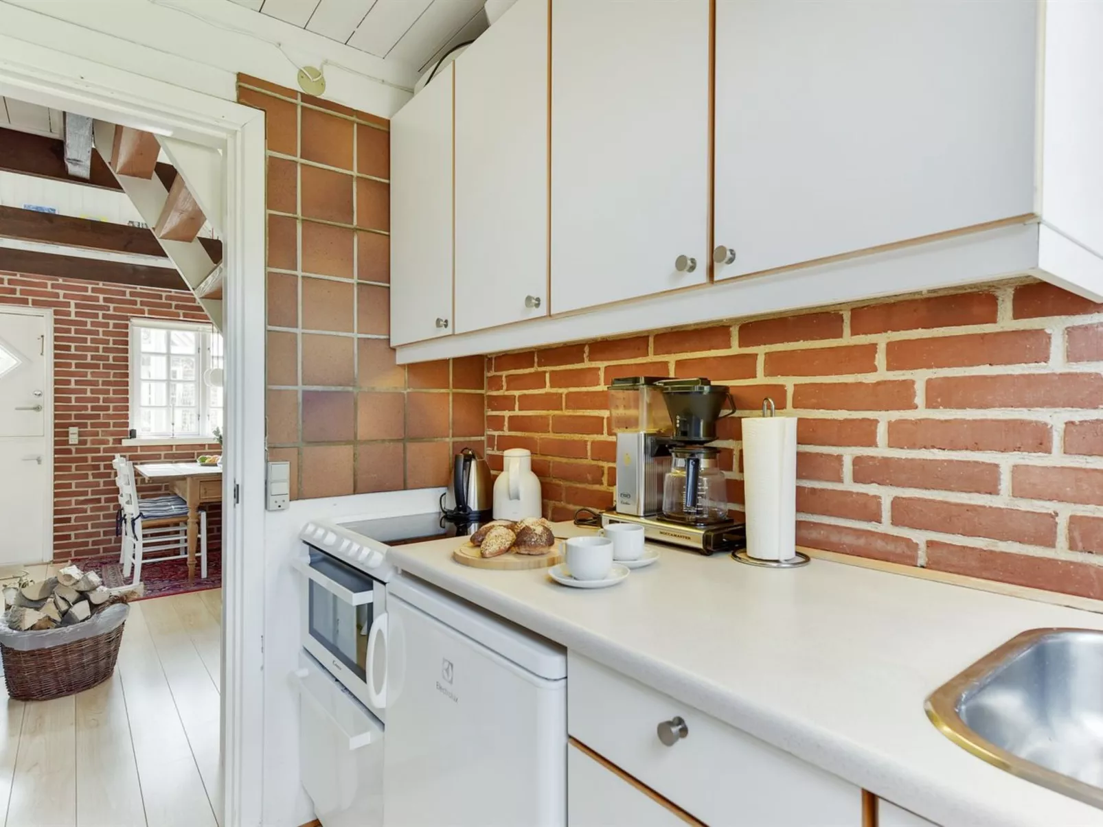 "Dordi" - 300m from the sea-Inside