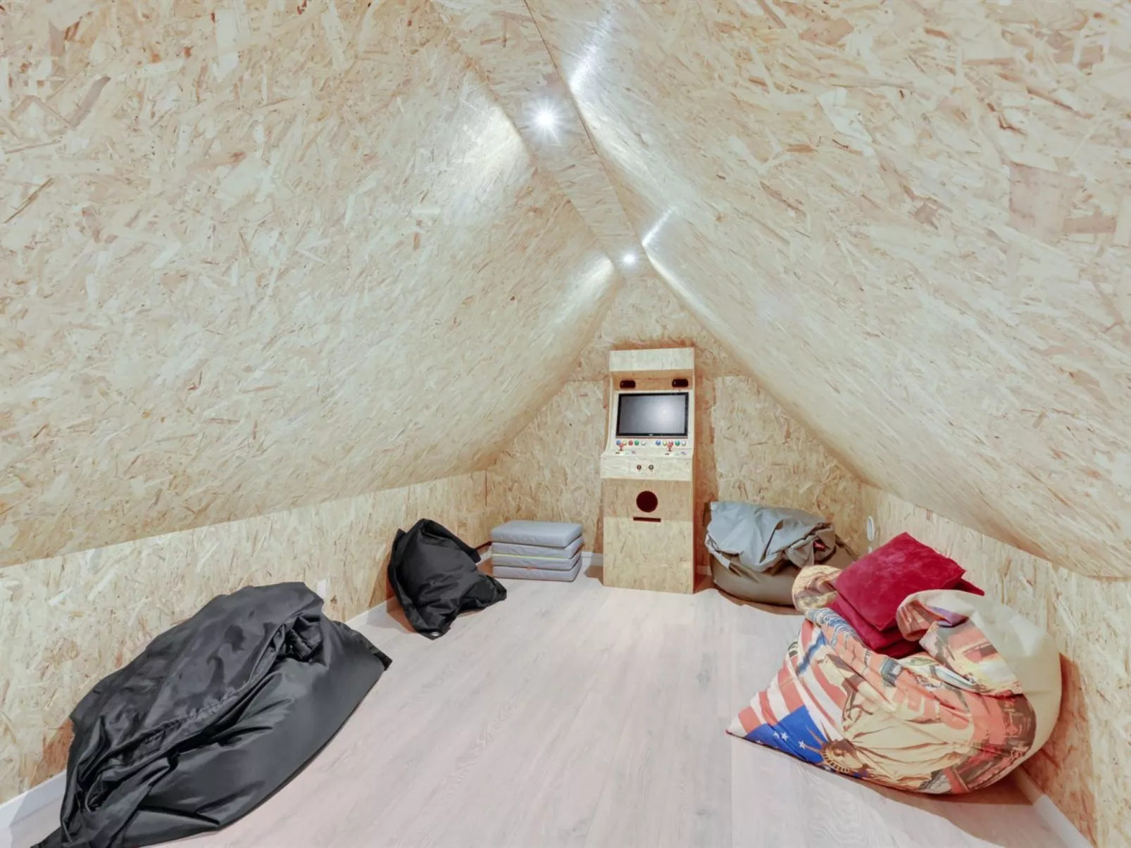 "Erla" - 2.3km from the sea-Inside