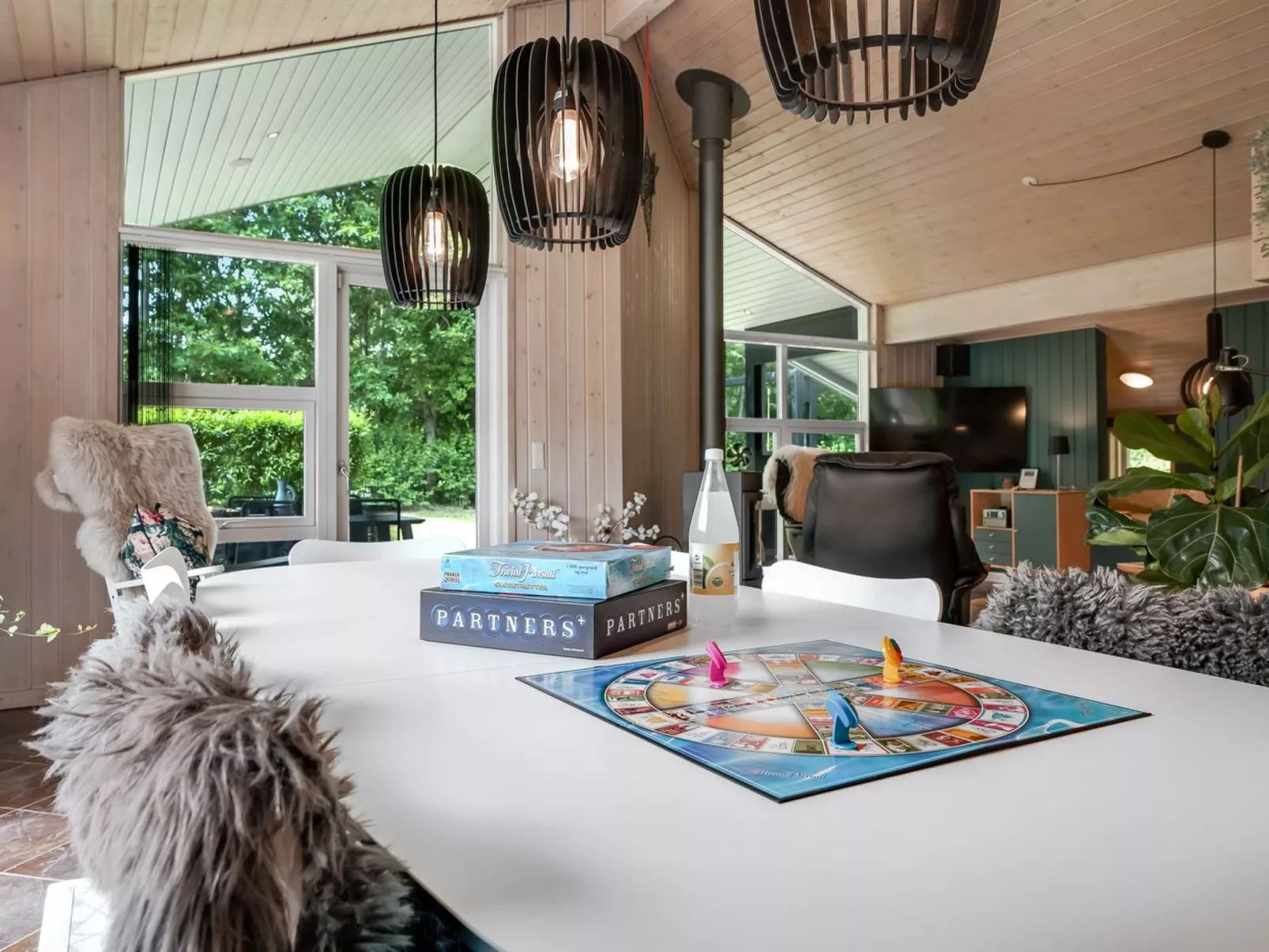 "Yorrit" - 500m to the fjord-Inside