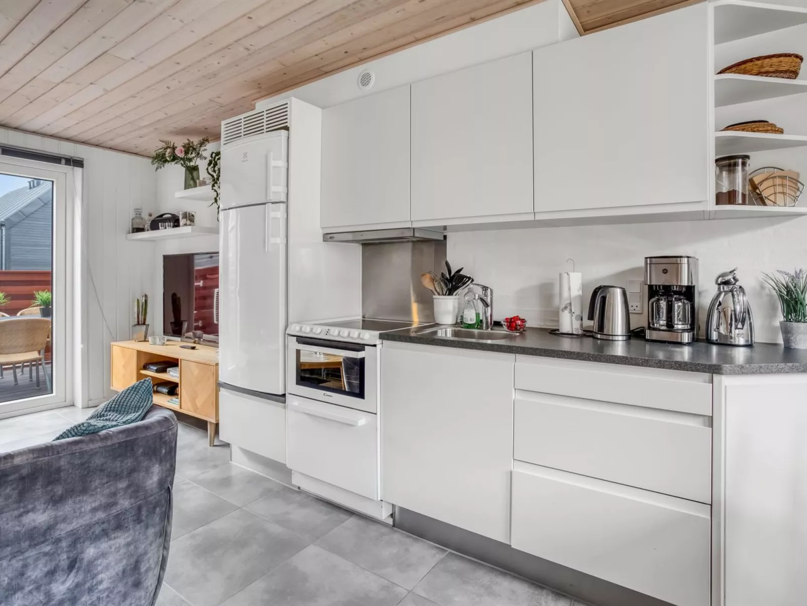 "Alissa" - 400m from the sea-Dedans