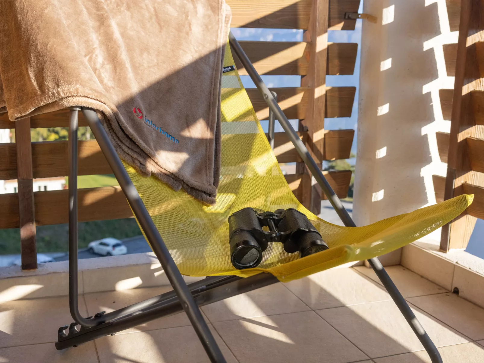 Belmont Est 80-Draußen