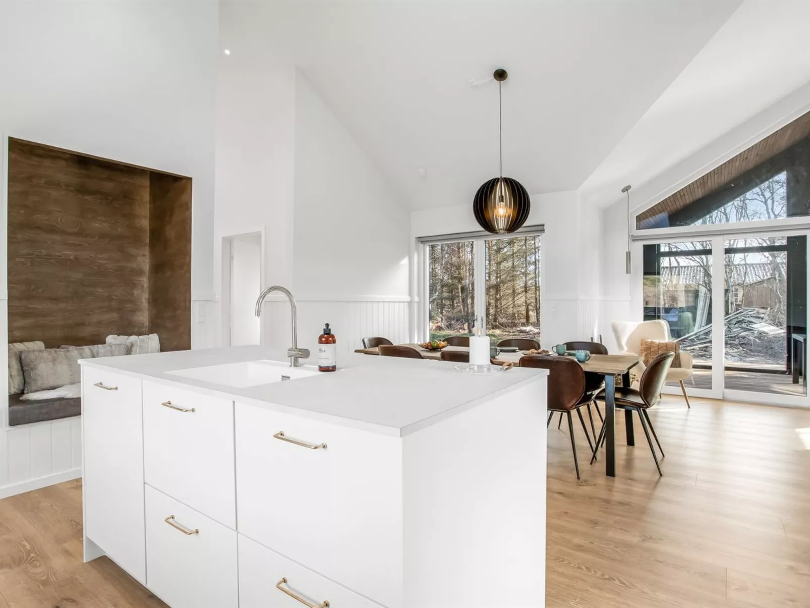 "Edmond" - 995m from the sea-Drinnen