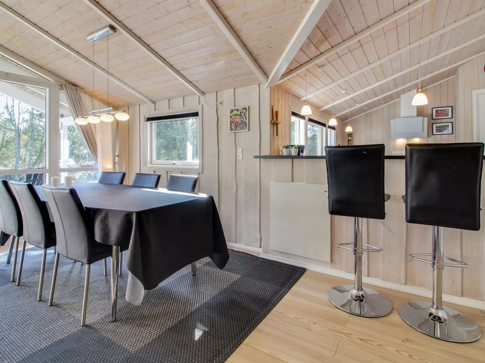 "Abiorn" - 2.5km from the sea-Inside