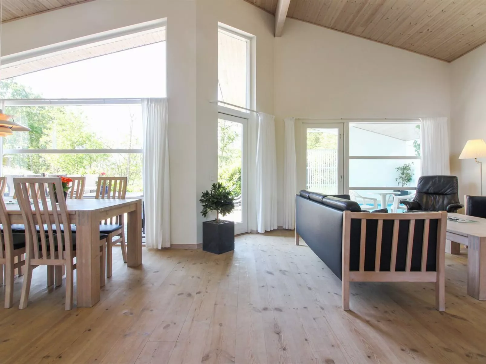 "Elicia" - 950m from the sea-Drinnen