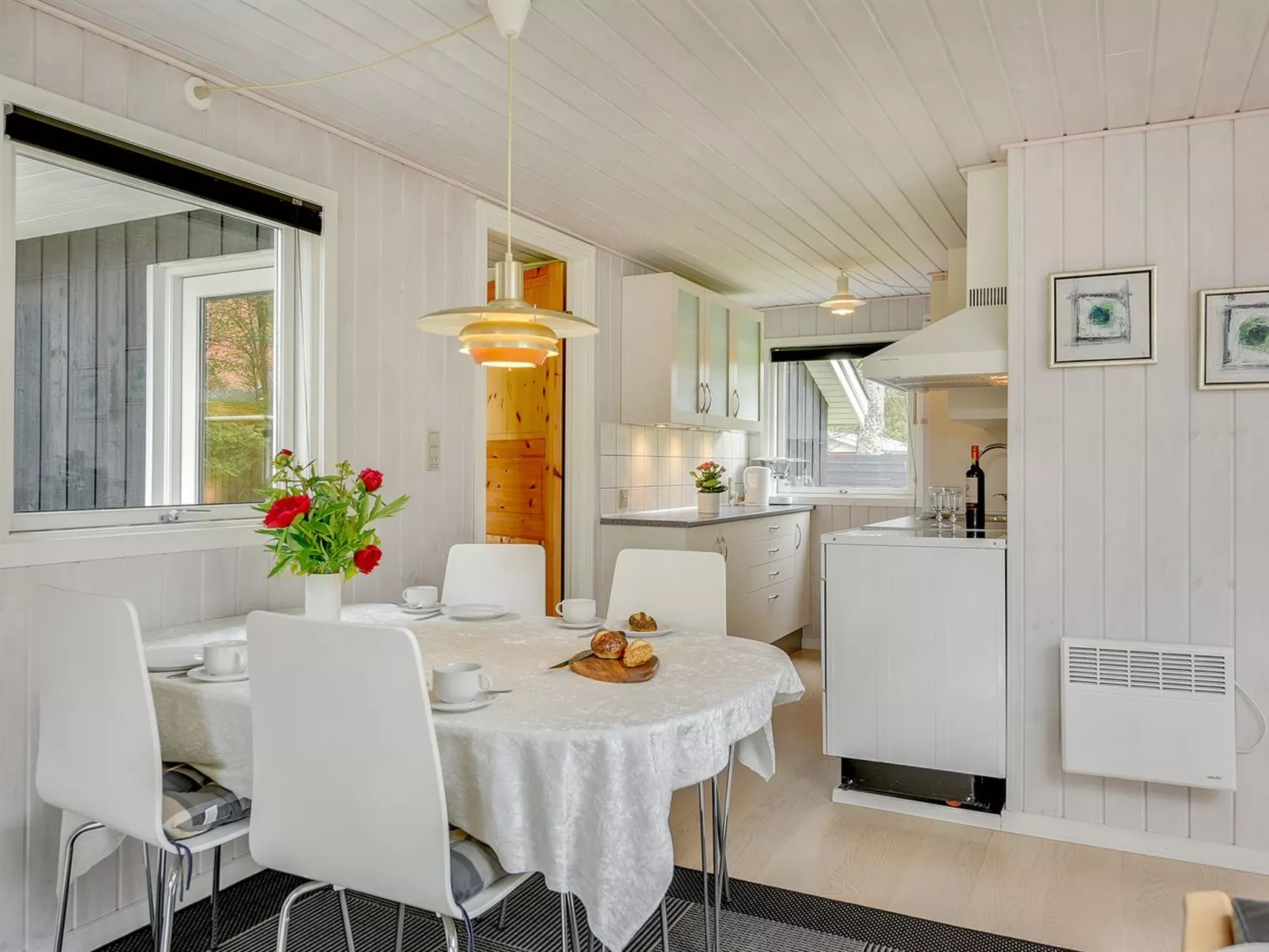 "Hildegarde" - 900m from the sea-Inside