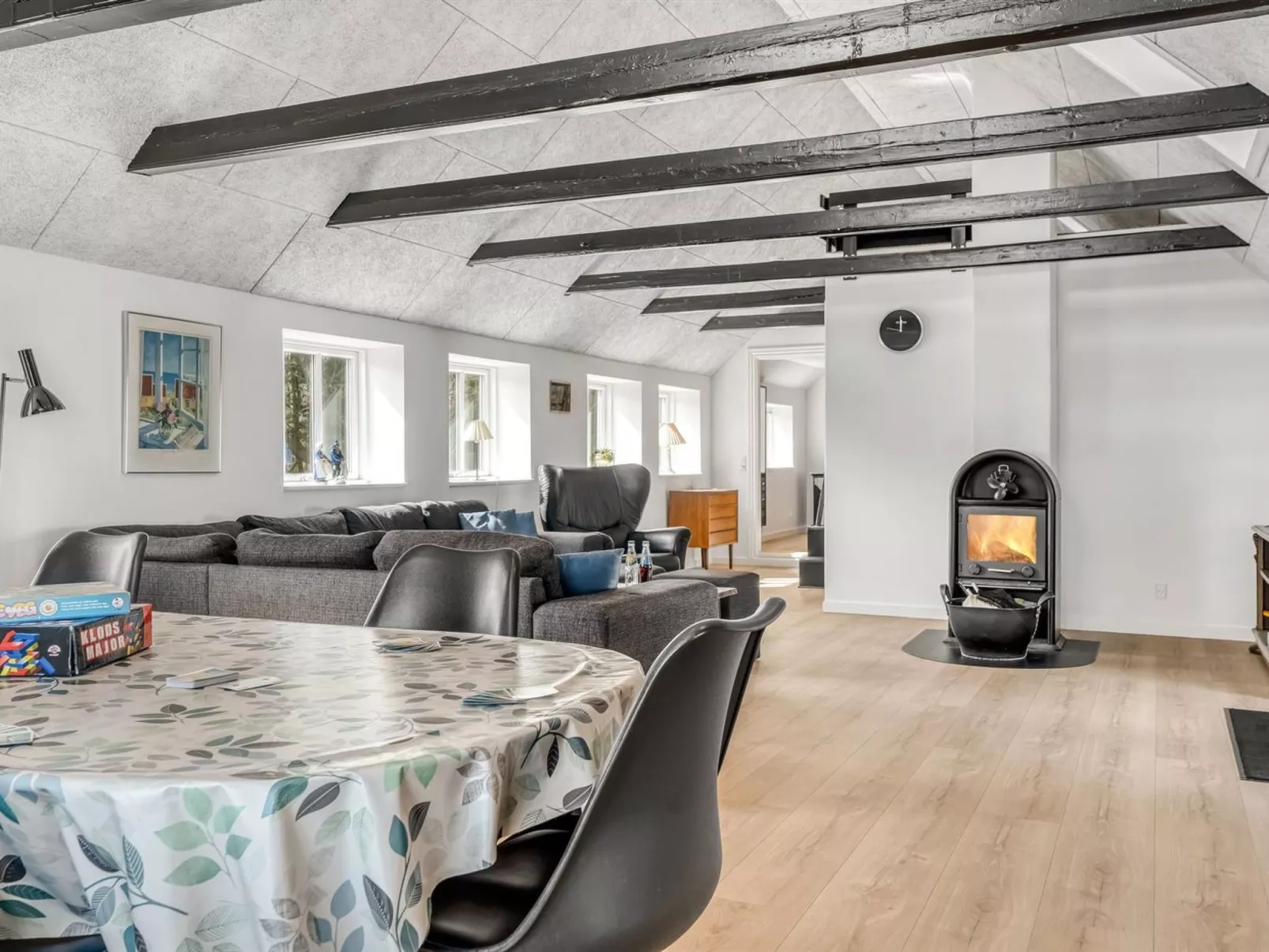 "Elisa" - 1.2km from the sea-Inside