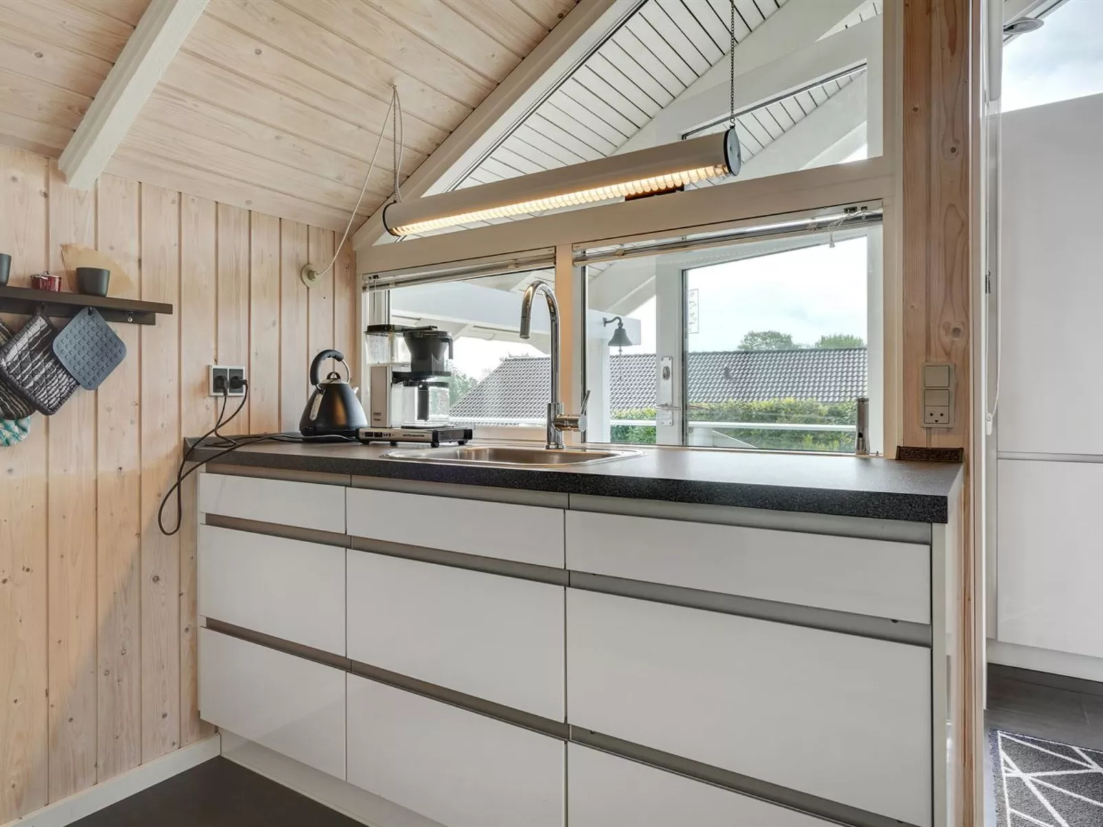 "Annvy" - 200m from the sea-Inside