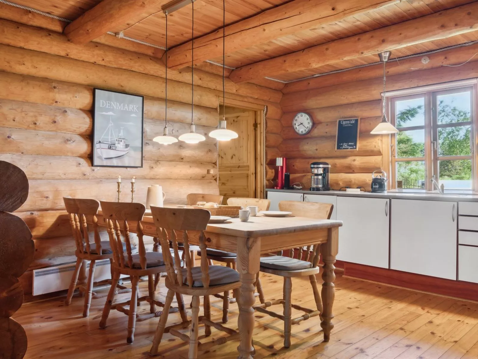 "Elsia" - 1.5km to the fjord-Inside