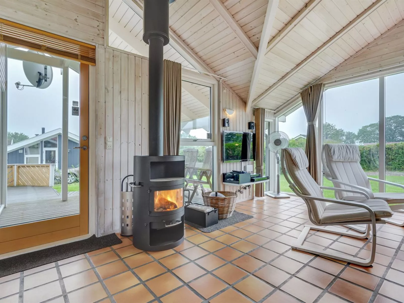 "Susse" - 400m to the fjord-Inside