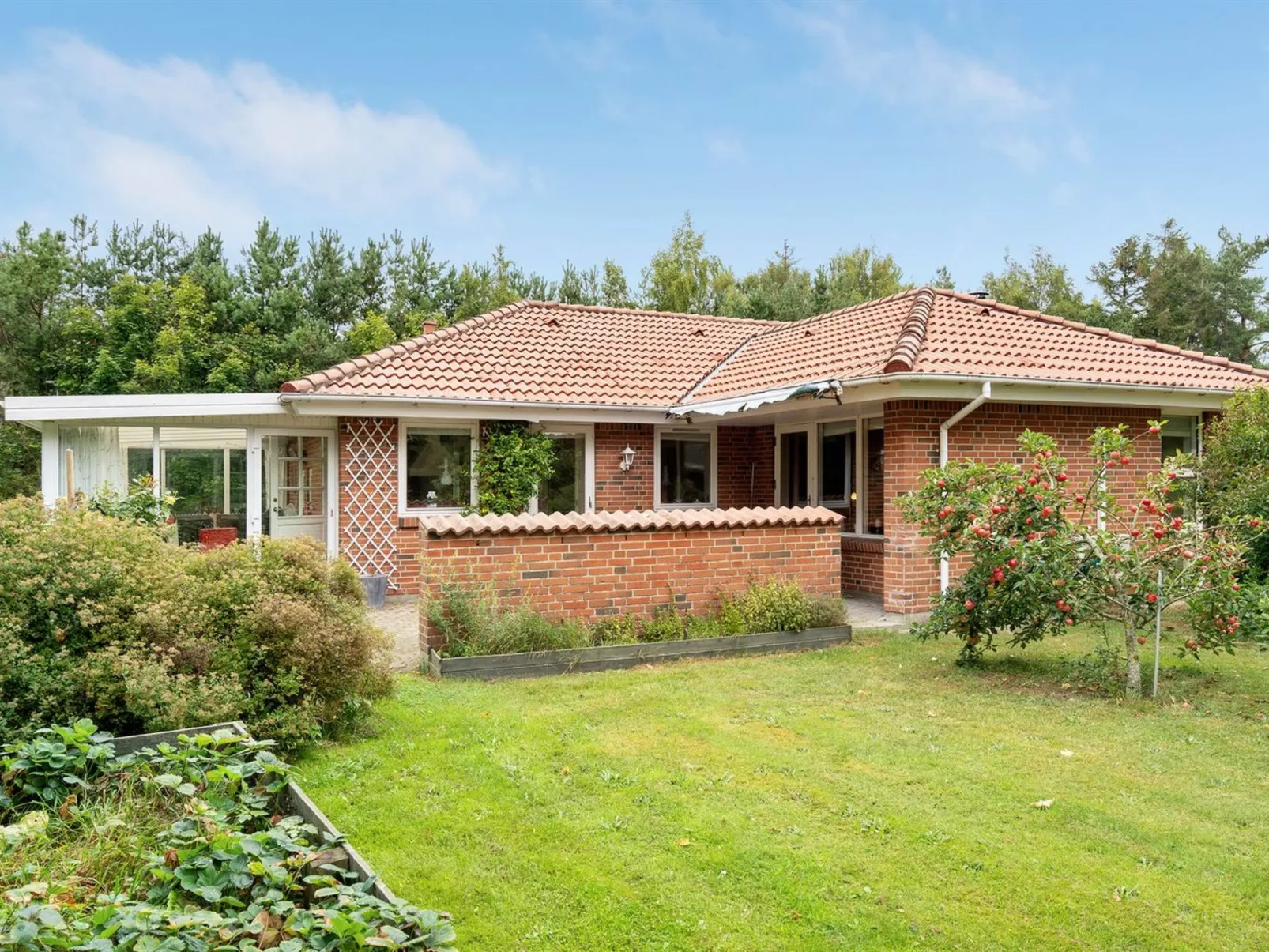 "Maksimilian" - 1.5km from the sea-Draußen