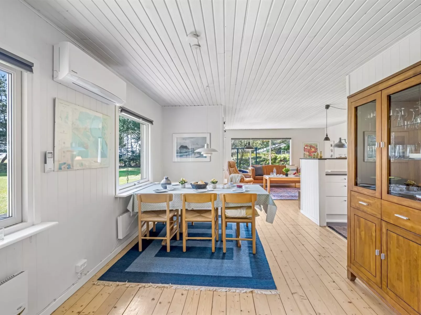 "Elny" - 500m to the fjord-Inside