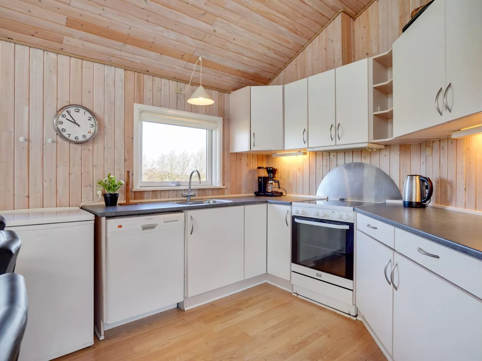 "Dunya" - 400m from the sea-Inside