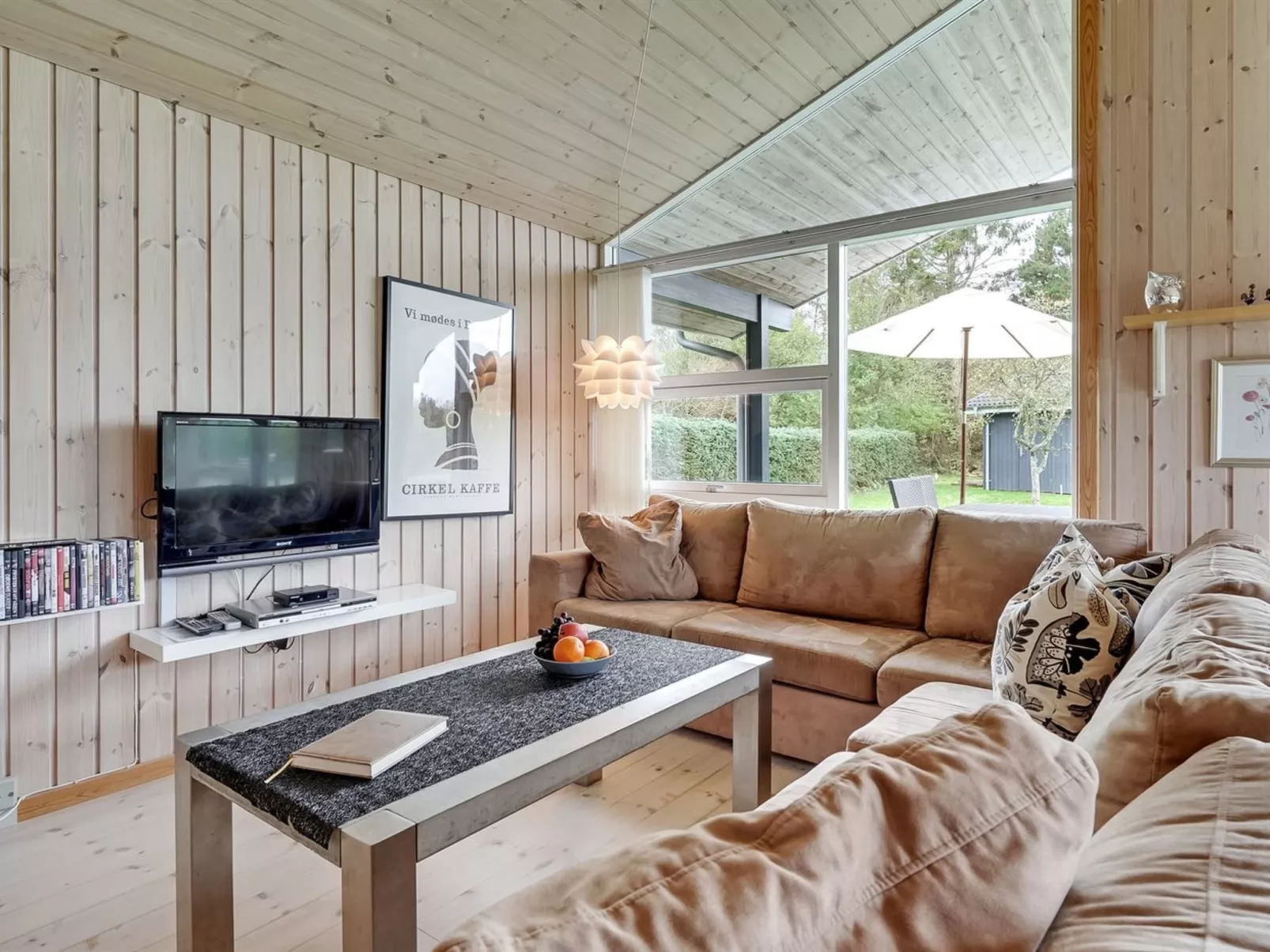 "Tayler" - 1.8km from the sea-Dedans