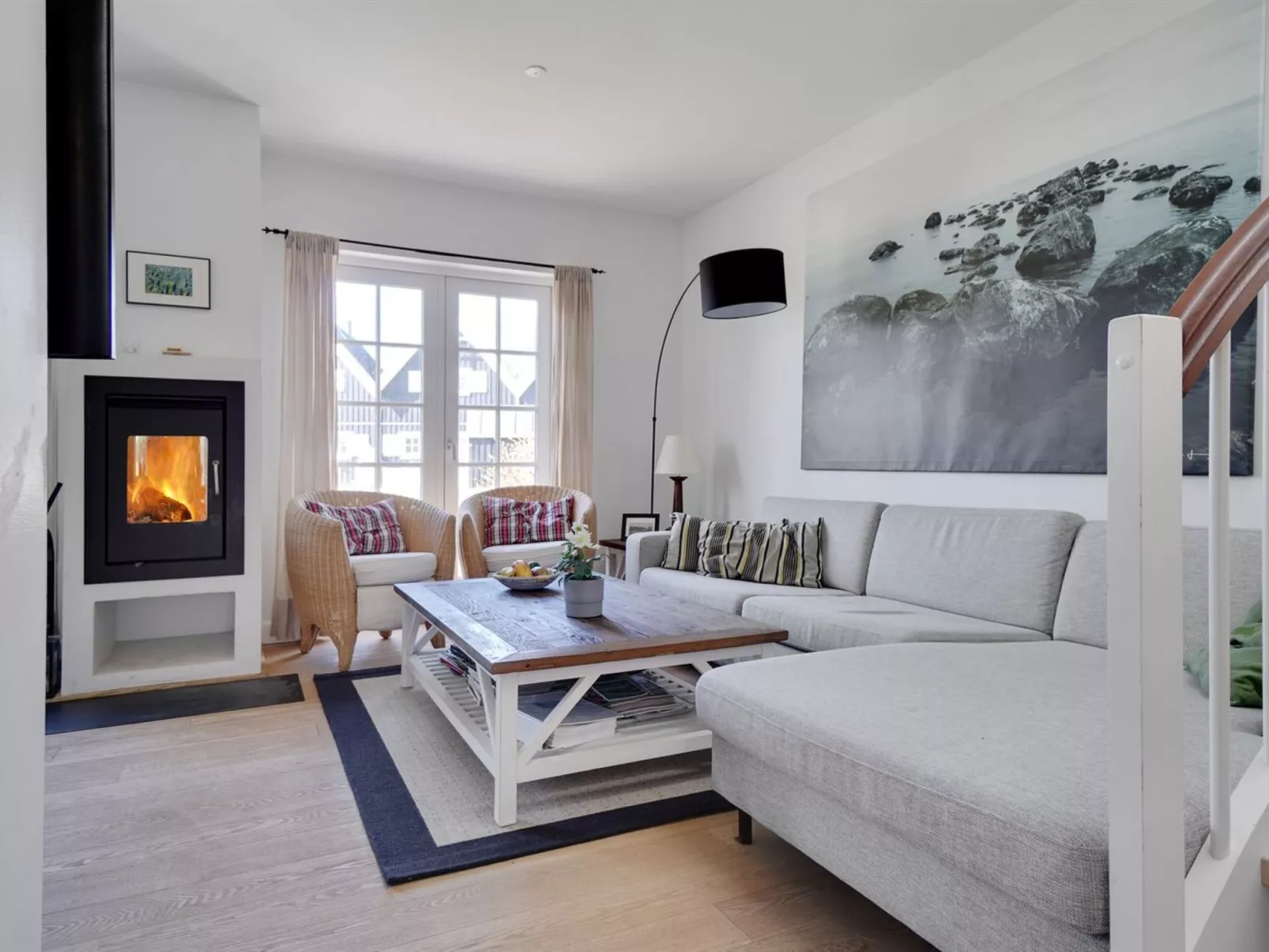 "Anniek" - 1km to the fjord-Inside