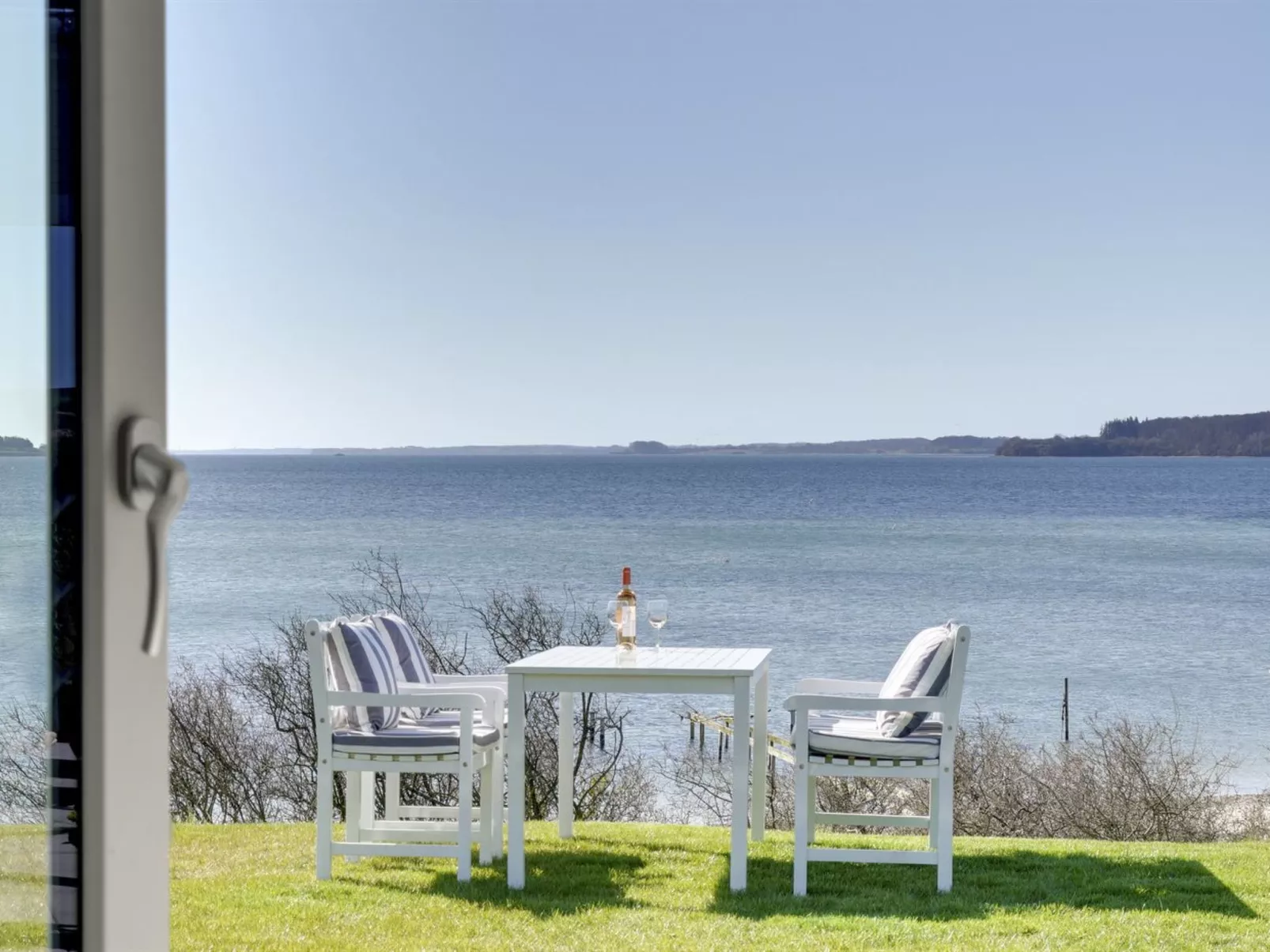 "Lander" - 20m from the sea-Outside