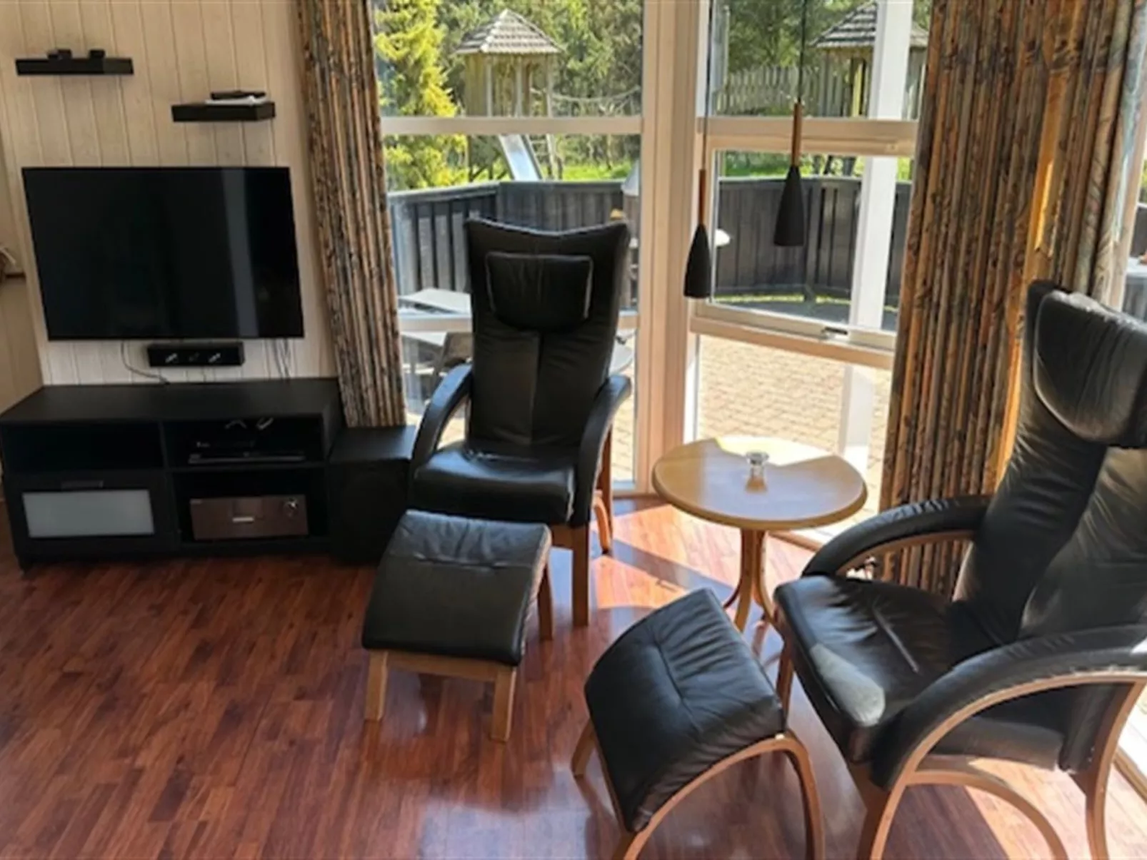 "Hemming" -  from the sea-Drinnen