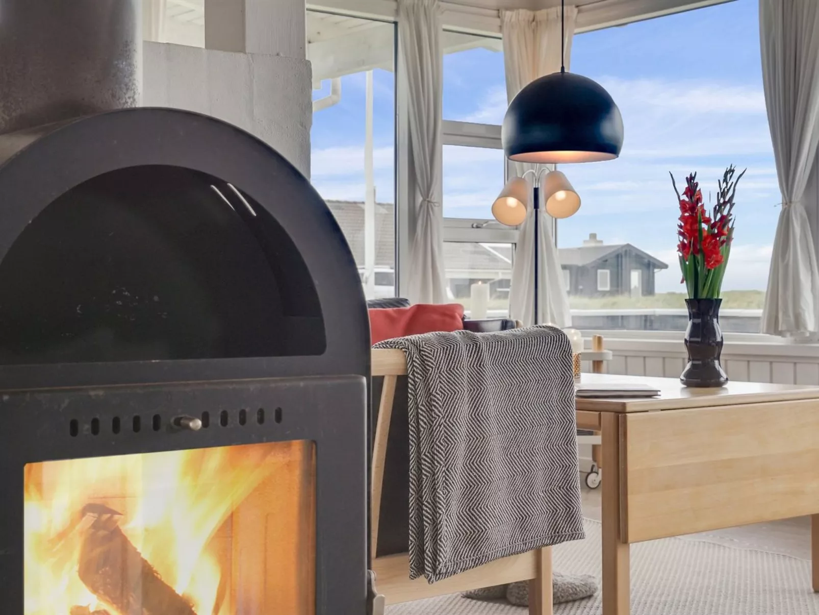 "Dyri" - 75m from the sea-Inside