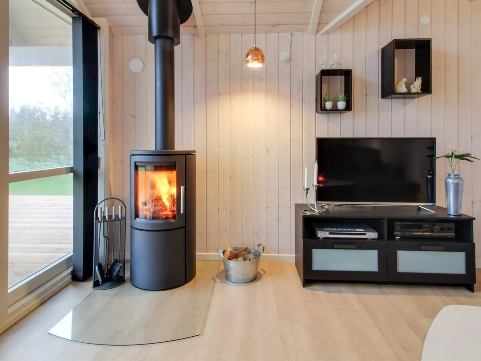 "Gertrude" - 1.1km to the fjord-Inside