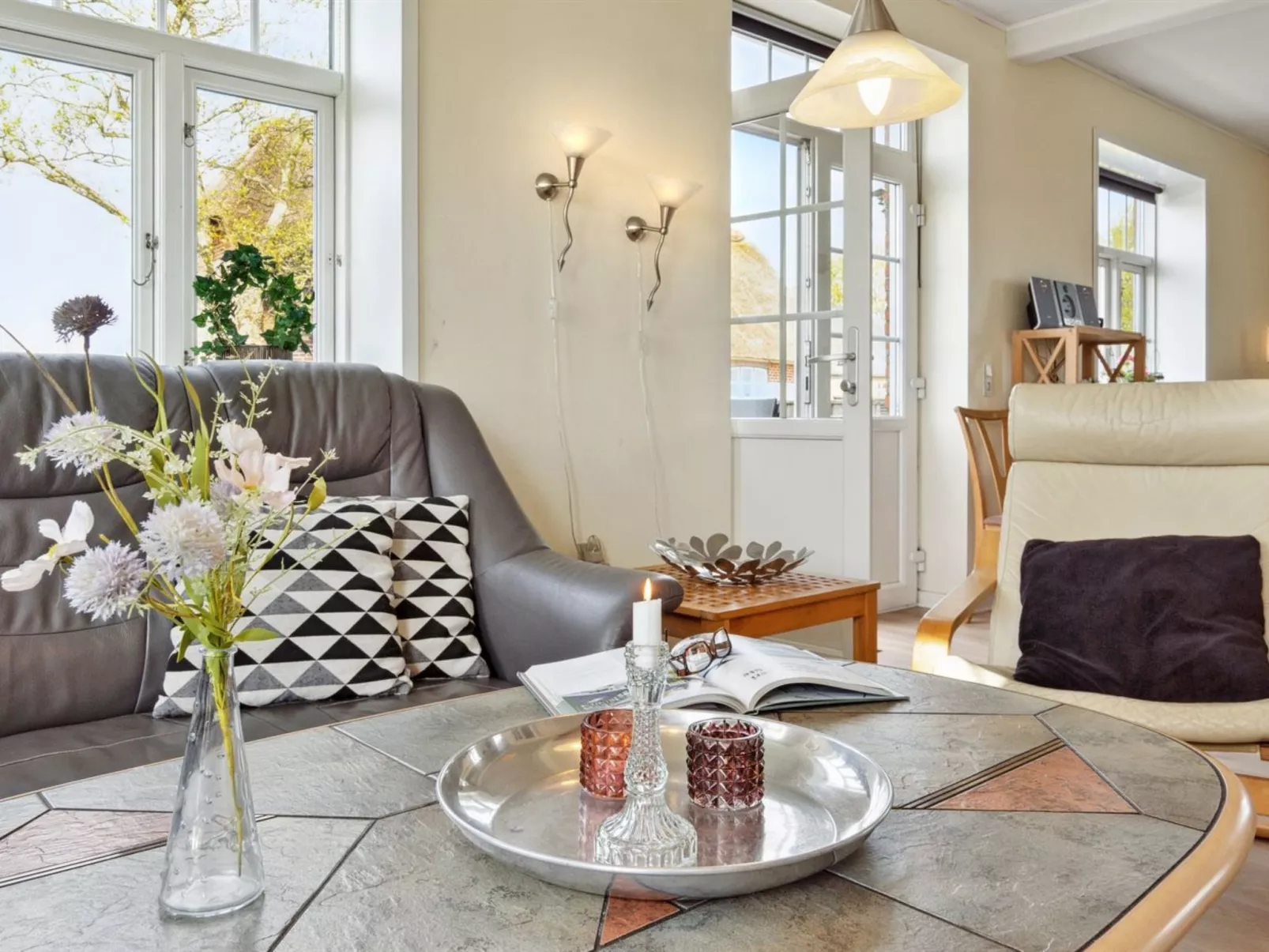 "Adine" - 13km from the sea-Inside