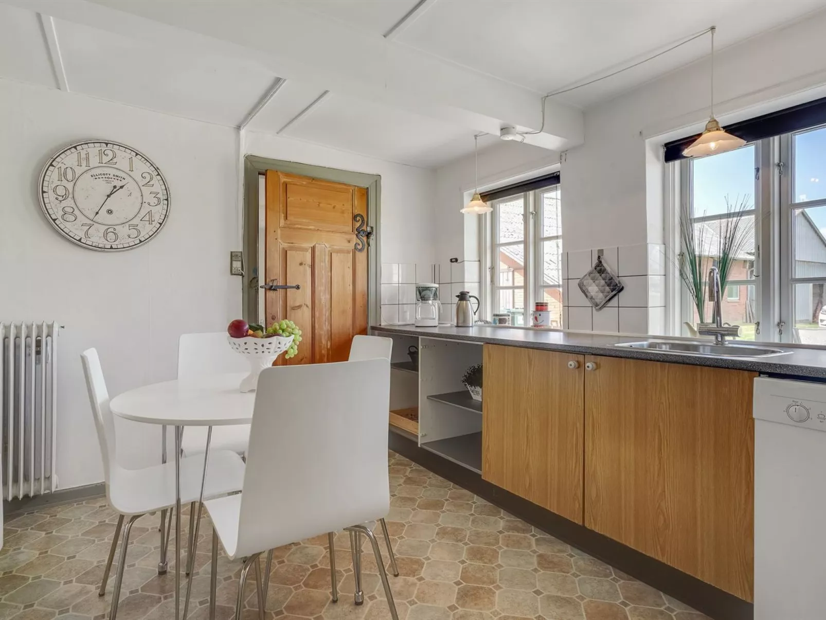 "Inda" - 10km from the sea-Dedans