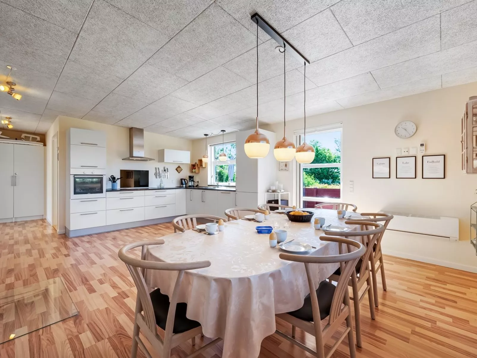 "Hedevig" - 800m to the fjord-Inside