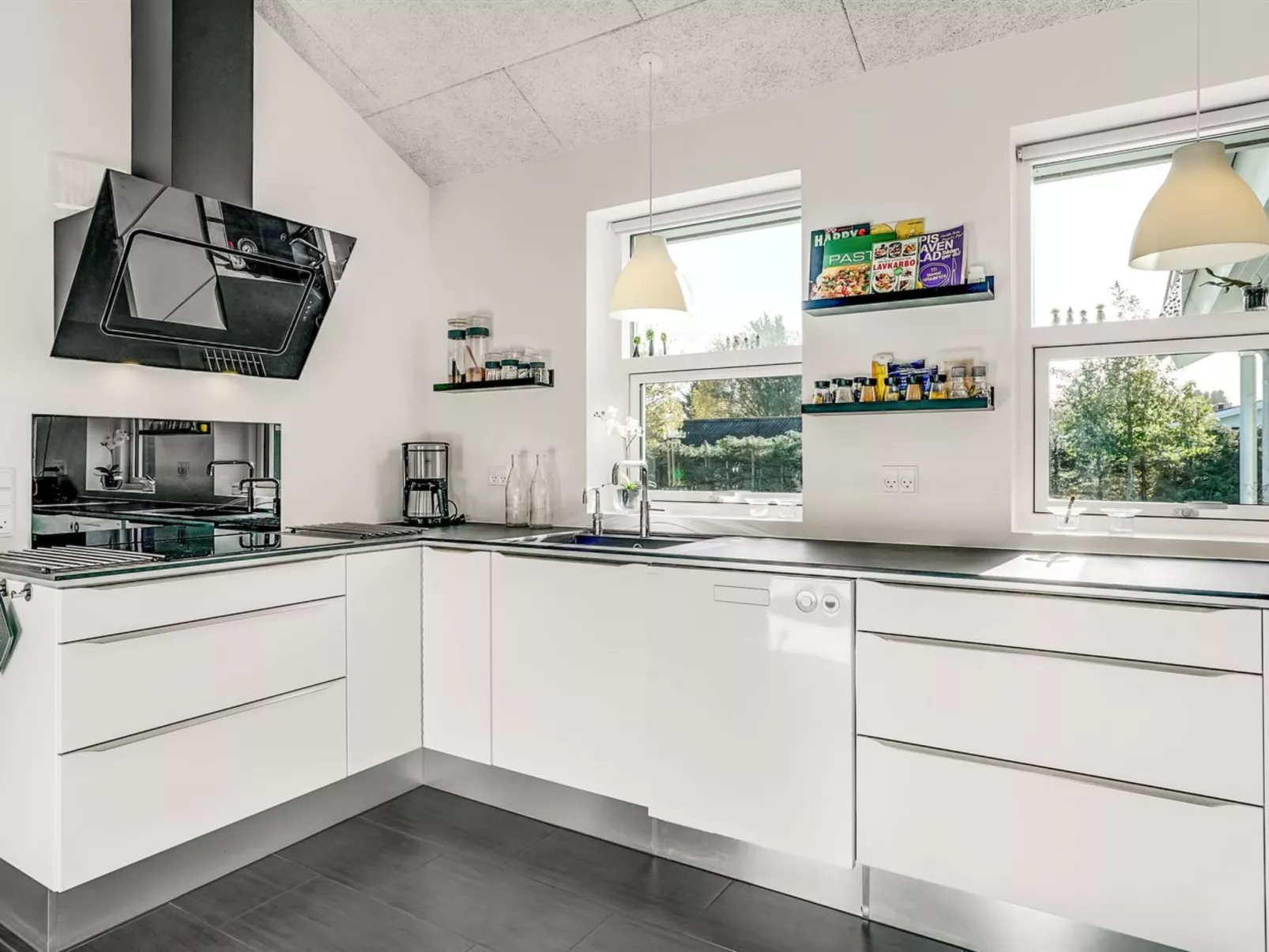 "Geri" - 700m from the sea-Inside