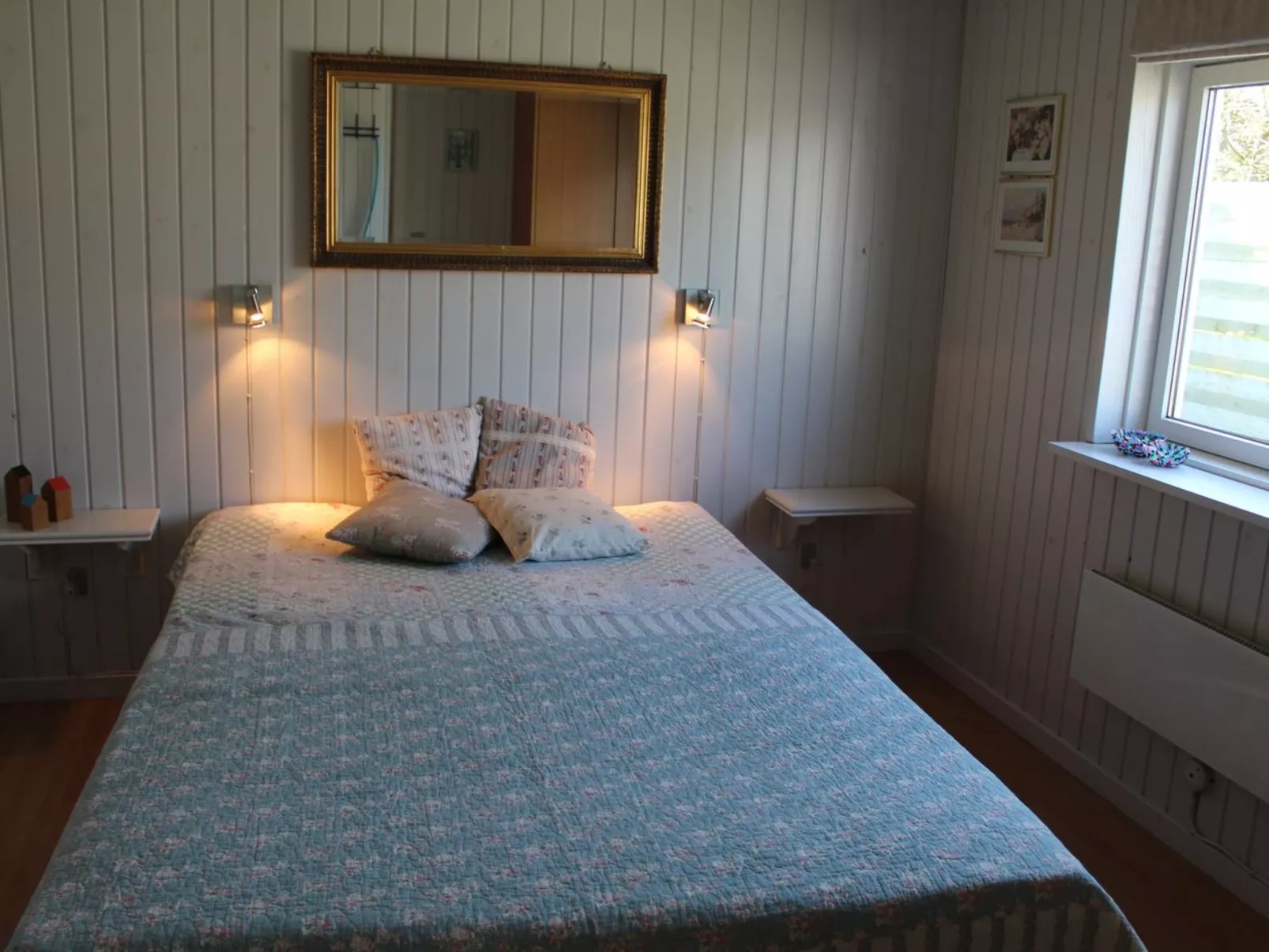 "Tekla" - 70m to the fjord-Inside