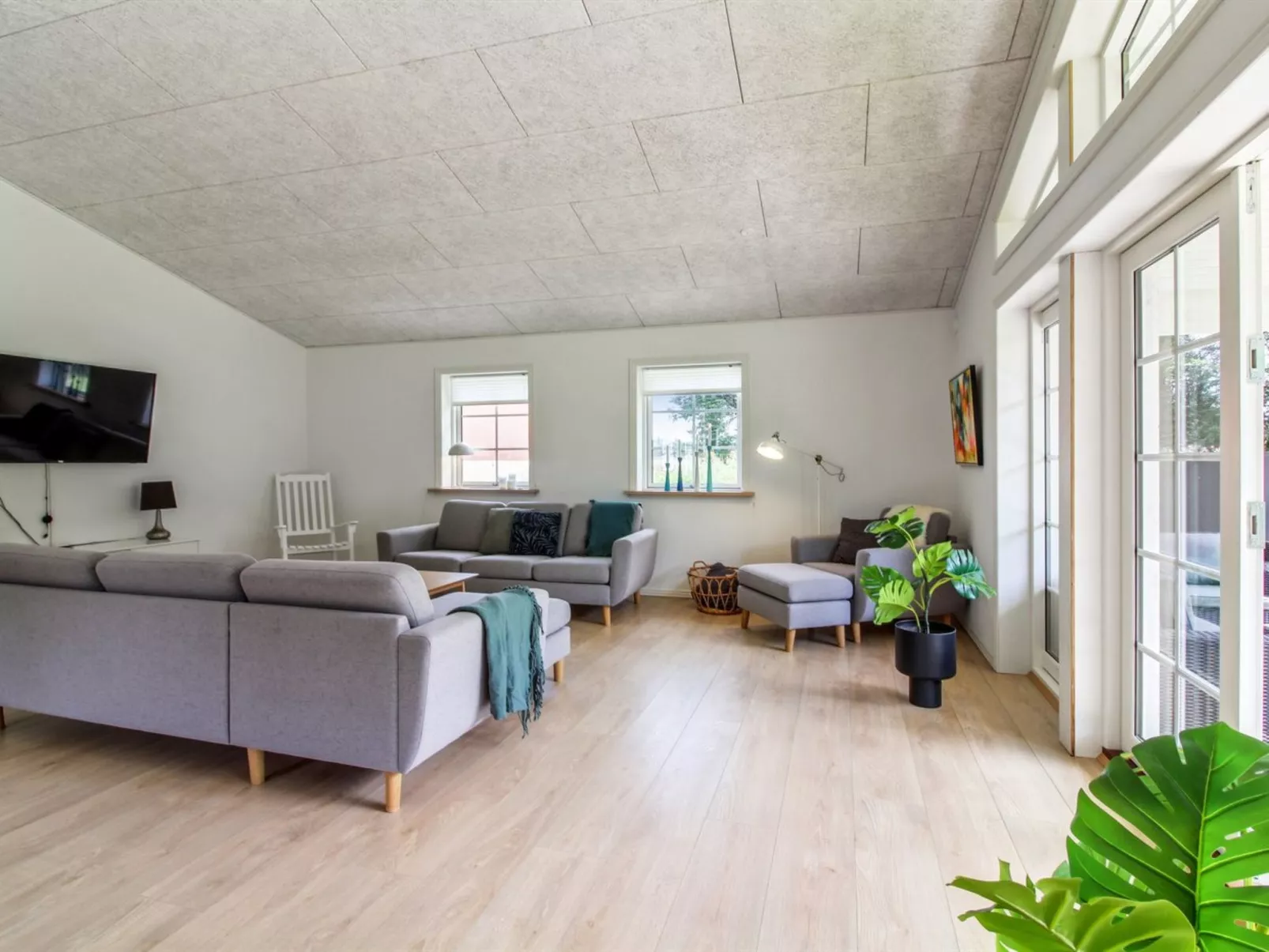 "Hela" - 1.4km from the sea-Inside