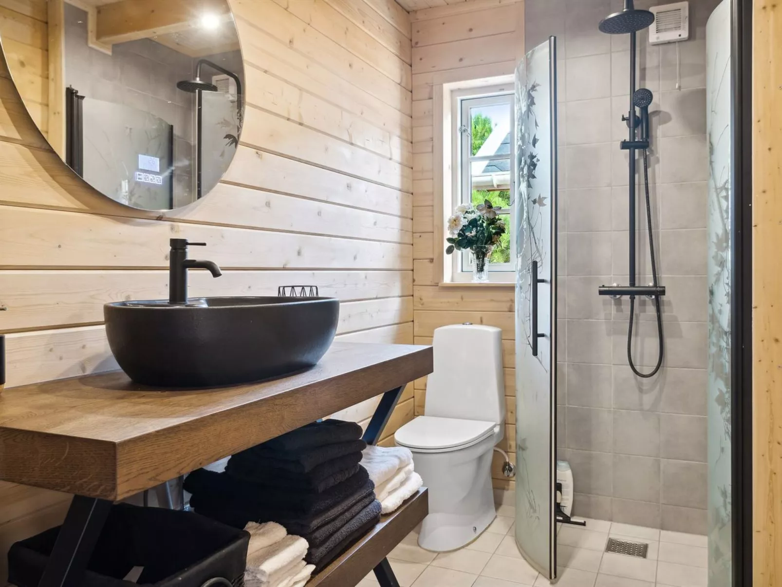 "Vicktoria" - 1.5km from the sea-Inside