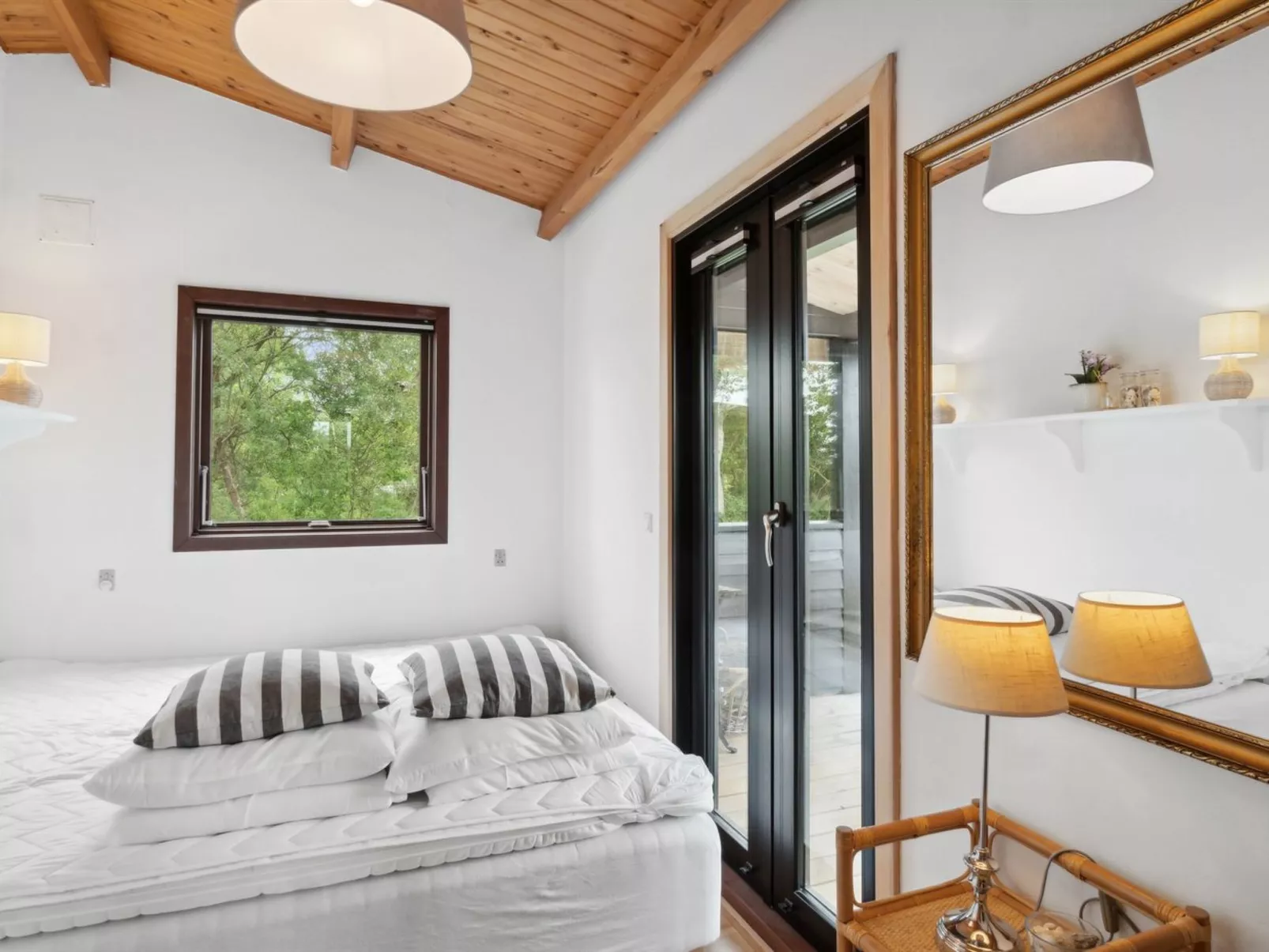 "Aurore" - 1.3km from the sea-Inside