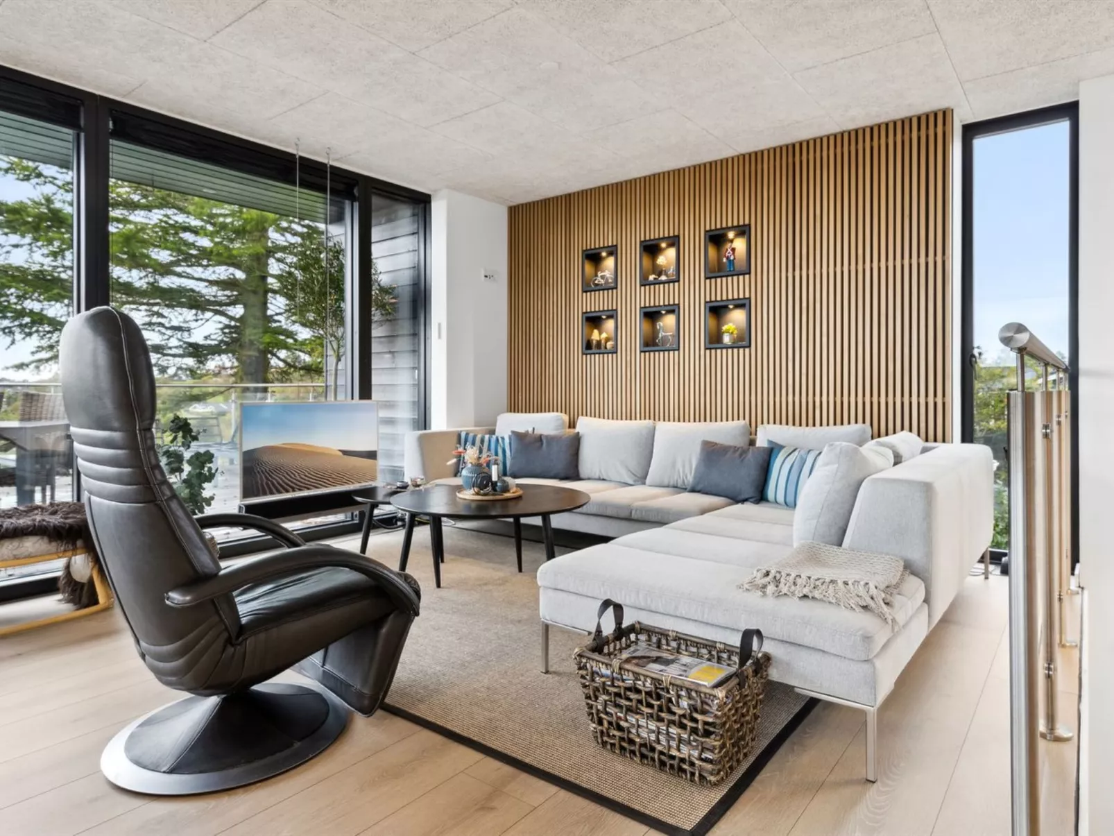 "Iarund" - 600m from the sea-Inside