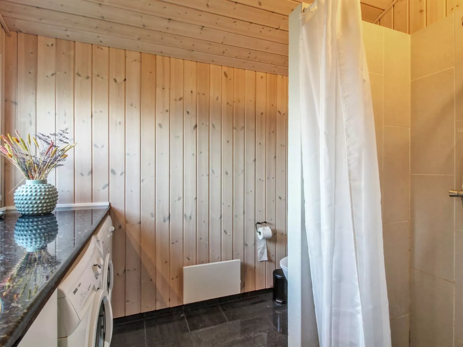 "Freda" - 400m from the sea-Inside