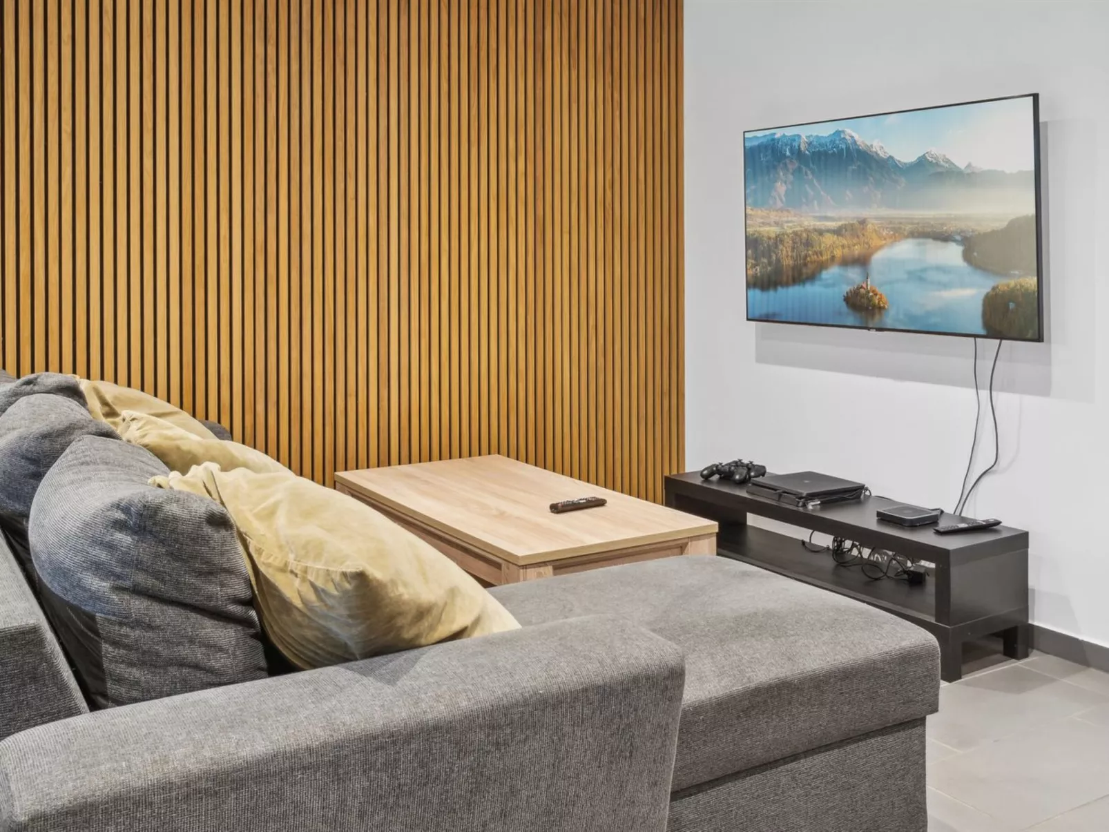 "Bjarka" - 700m from the sea-Dedans