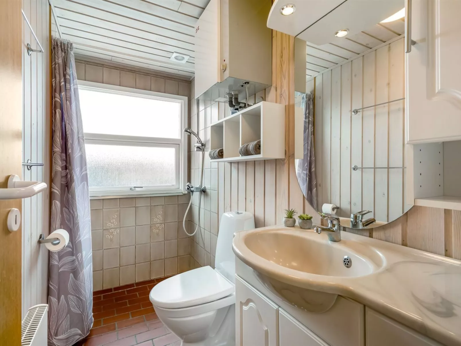 "Bentine" - 400m from the sea-Dedans