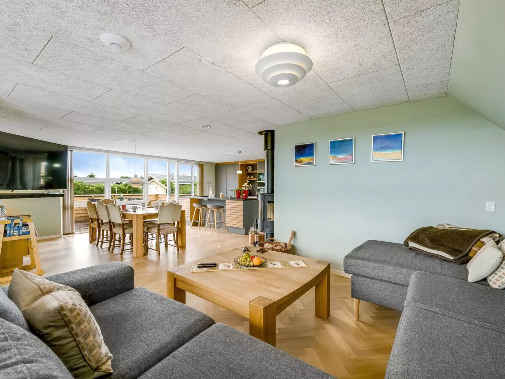 "Thorid" - 800m from the sea-Inside