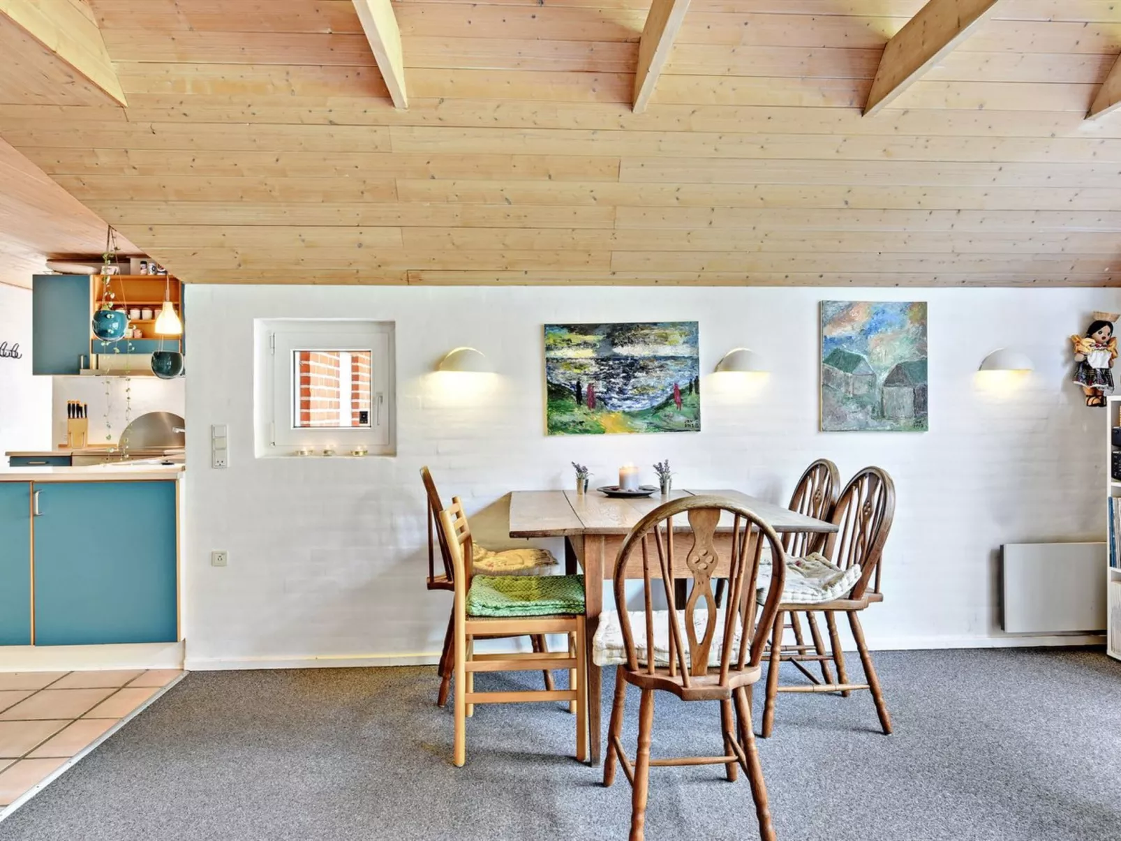 "Hunno" - 3km from the sea-Inside