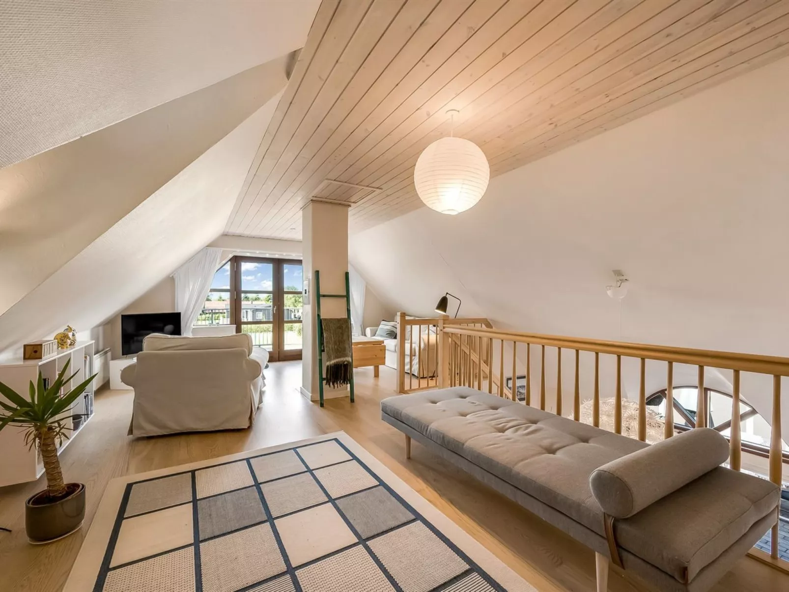 "Hendrina" - 250m to the fjord-Inside