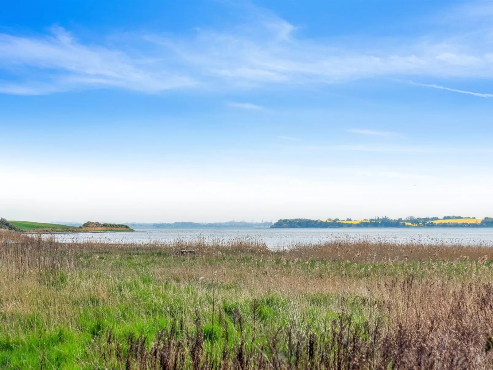 "Vemund" - 100m to the fjord-Draußen